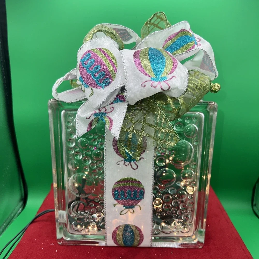 Christmas holiday Lighted Clear Illuminated Glass‎ Block Flowers/ribbons Present